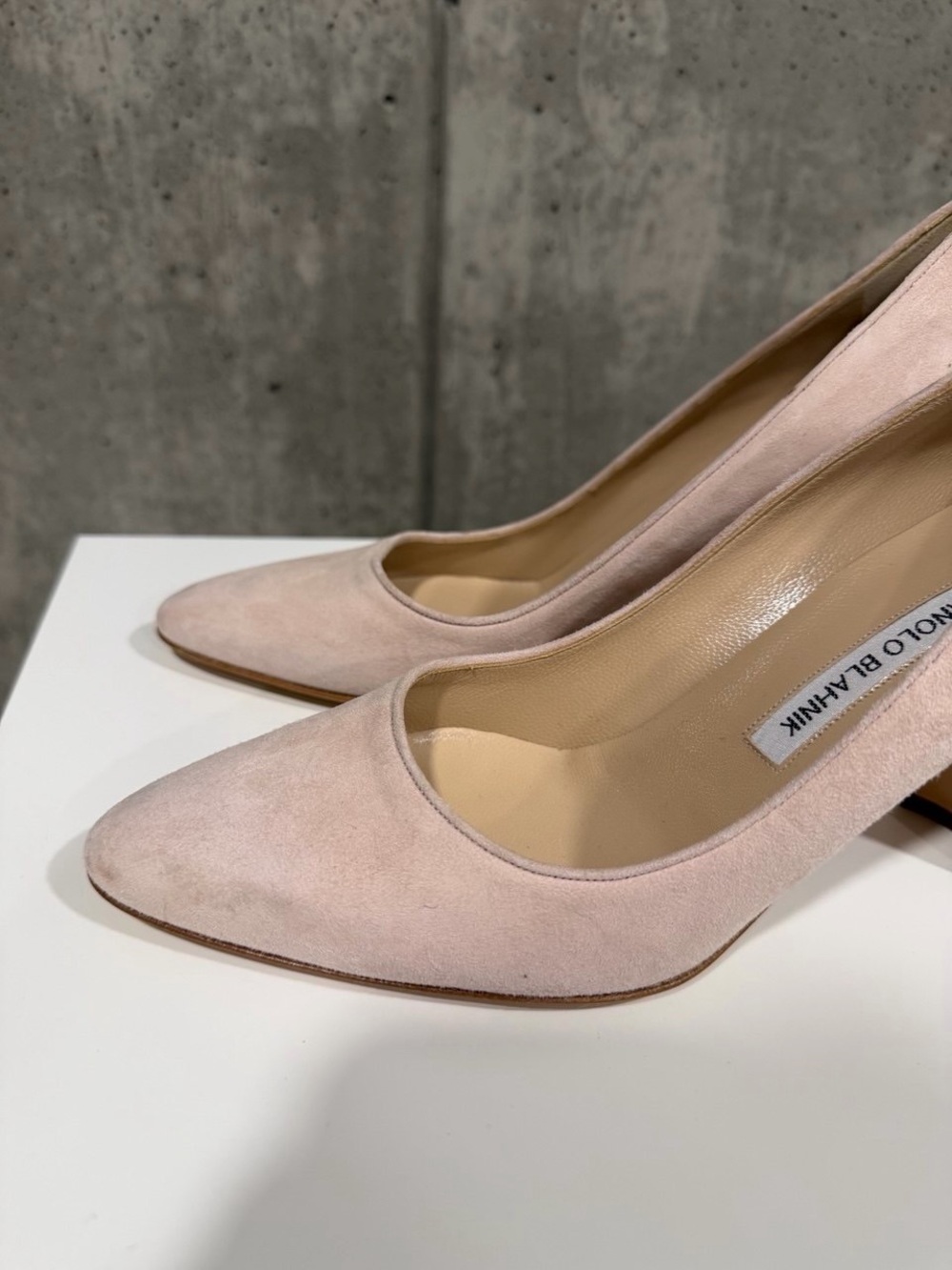Manolo Blahnik Blush Pink Suede Block Heel Pumps - Picture 5 of 6